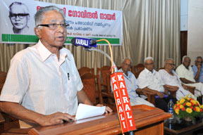 T.K.Muhammed, treasurer of Edasseri Smaraka Samithi delivering thanksgiving speech