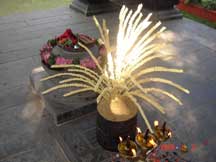 Nirapara with Thunchan's scribe and thaliyola Ramayanam at the entrance of the Seminar Venue